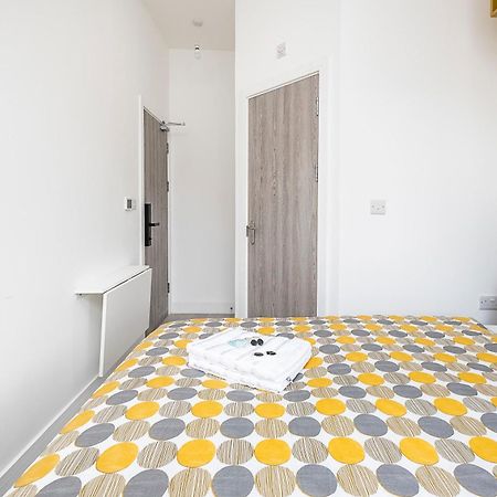 Victorian Beauty With Private Toilet And Shower Near Tube Station London Exterior foto