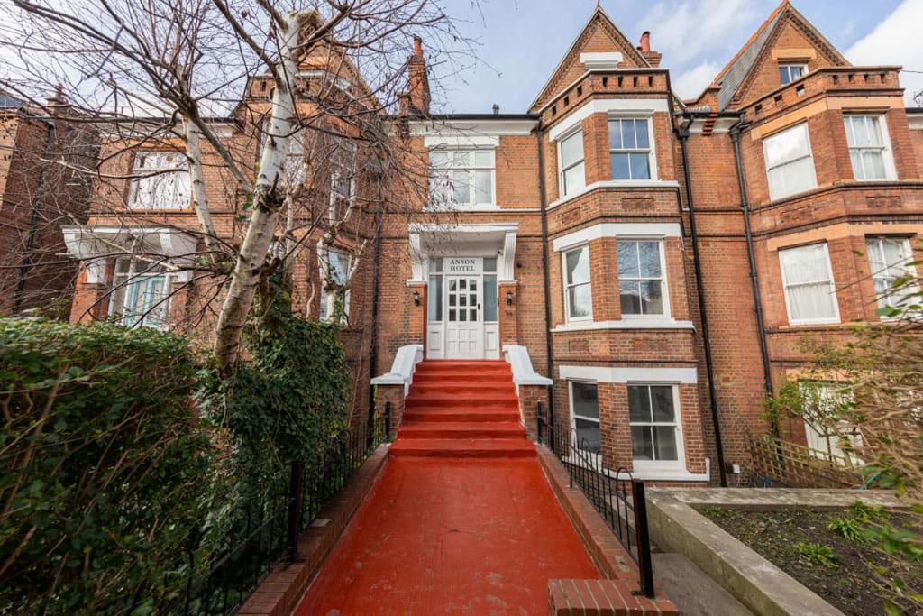 Victorian Beauty With Private Toilet And Shower Near Tube Station London Exterior foto
