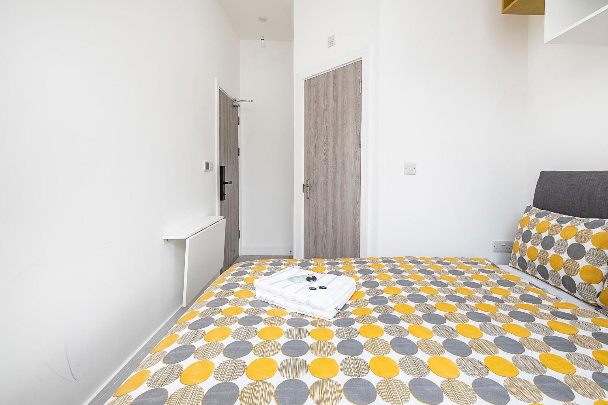 Victorian Beauty With Private Toilet And Shower Near Tube Station London Exterior foto